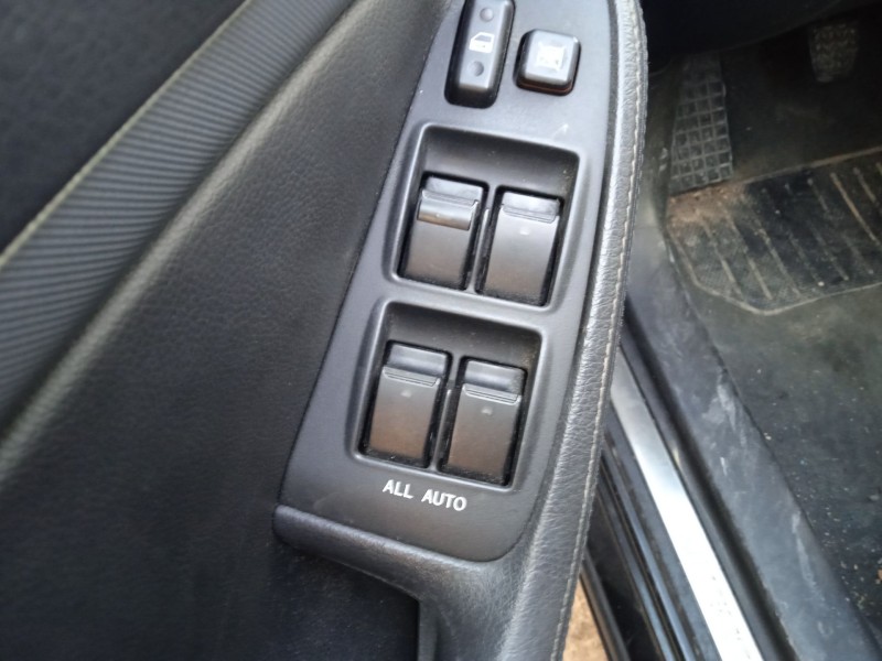 toyota avensis sedán (_t25_) del año 2008