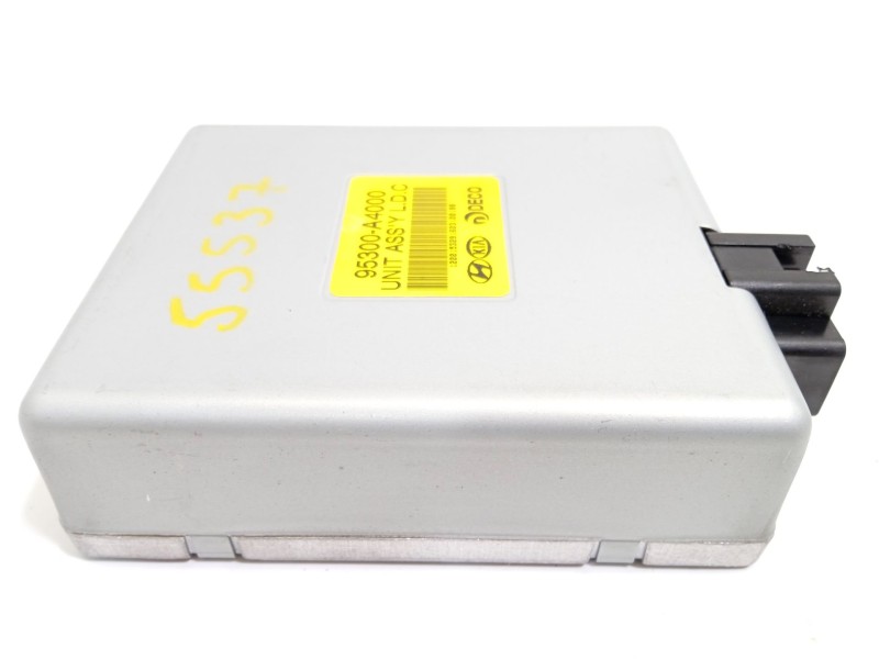 Recambio de modulo electronico para kia carens iv 1.7 crdi referencia OEM IAM 95300A4000  