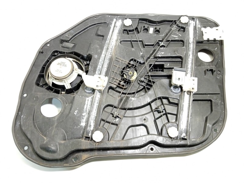 Recambio de elevalunas delantero izquierdo para kia carens iv 1.7 crdi referencia OEM IAM 82470A4260  