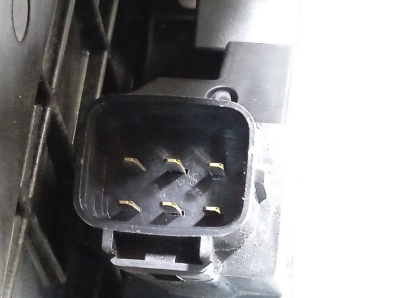 Recambio de elevalunas delantero izquierdo para kia carens iv 1.7 crdi referencia OEM IAM 82470A4260  