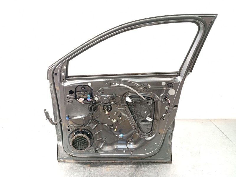 Recambio de puerta delantera derecha para seat ateca (kh7, khp) 1.5 tsi referencia OEM IAM 575831052E  