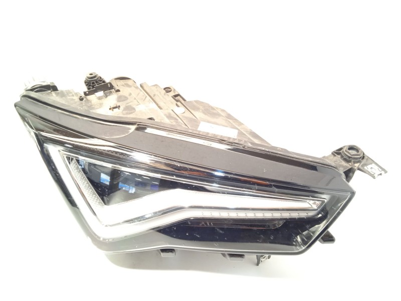 Recambio de faro derecho para seat ateca (kh7, khp) 1.5 tsi referencia OEM IAM 576941032B 576941774 1EX01489132