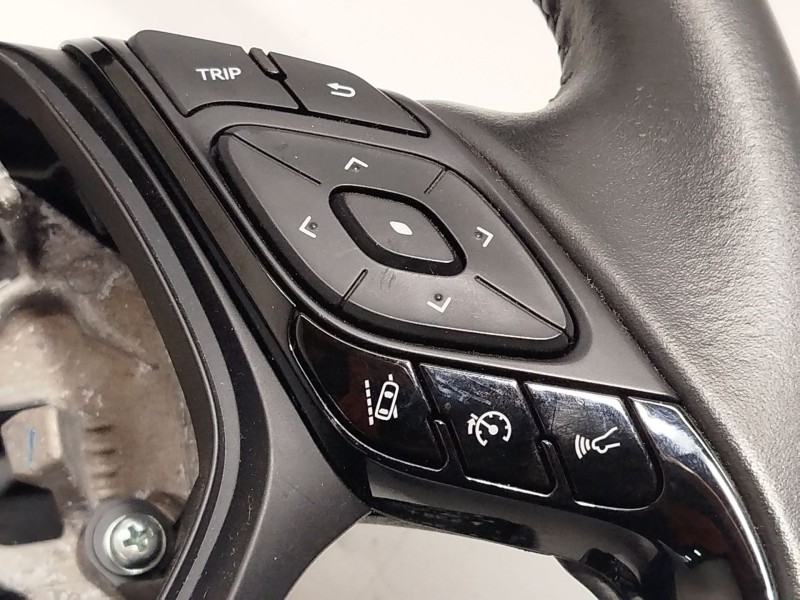 Recambio de volante para toyota c-hr (_x1_) 2.0 hybrid (maxh10) referencia OEM IAM 45100F4110C0  84250F4090C0