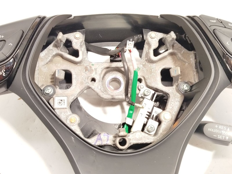 Recambio de volante para toyota c-hr (_x1_) 2.0 hybrid (maxh10) referencia OEM IAM 45100F4110C0  84250F4090C0