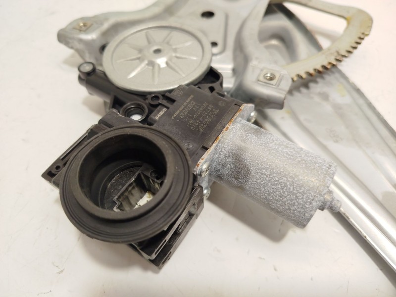 Recambio de elevalunas trasero derecho para toyota c-hr (_x1_) 2.0 hybrid (maxh10) referencia OEM IAM 69830F4010  