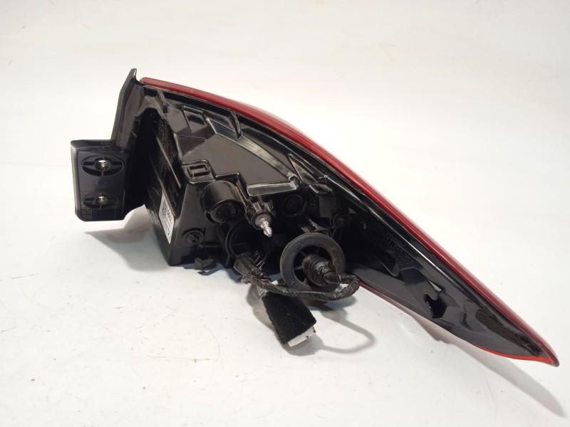 Recambio de piloto trasero izquierdo para hyundai kona 1.0 tgdi cat referencia OEM IAM 92401J9000  