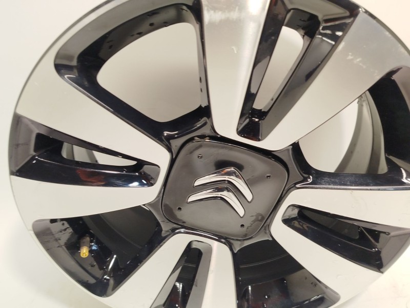 Recambio de llanta para citroën c3 / c3 origin iii (sx) 1.2 puretech 82 referencia OEM IAM 9813075077 98130750XY 