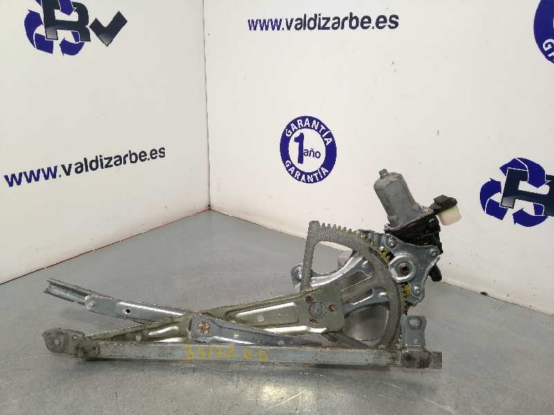 ELEVALUNAS DELANTERO DERECHO 61188CA000 