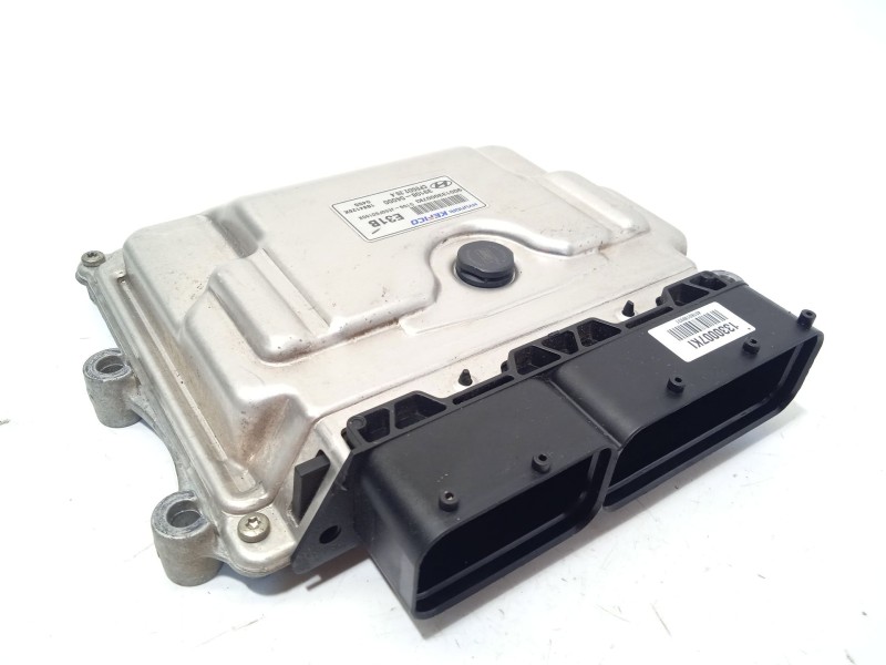 Recambio de centralita motor uce para hyundai kona 1.0 tgdi cat referencia OEM IAM 3910804000  