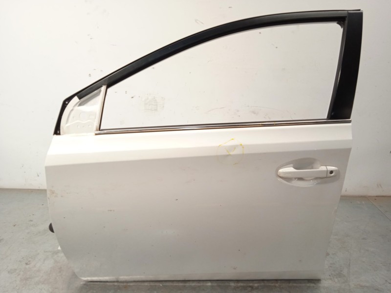 Recambio de puerta delantera izquierda para toyota auris 2.0 d-4d cat referencia OEM IAM 6700202360  