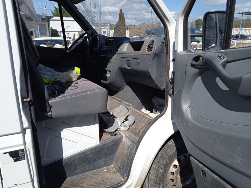 mercedes-benz sprinter 3-t furgoneta (b903) del año 2000