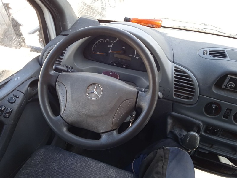 mercedes-benz sprinter 3-t furgoneta (b903) del año 2000