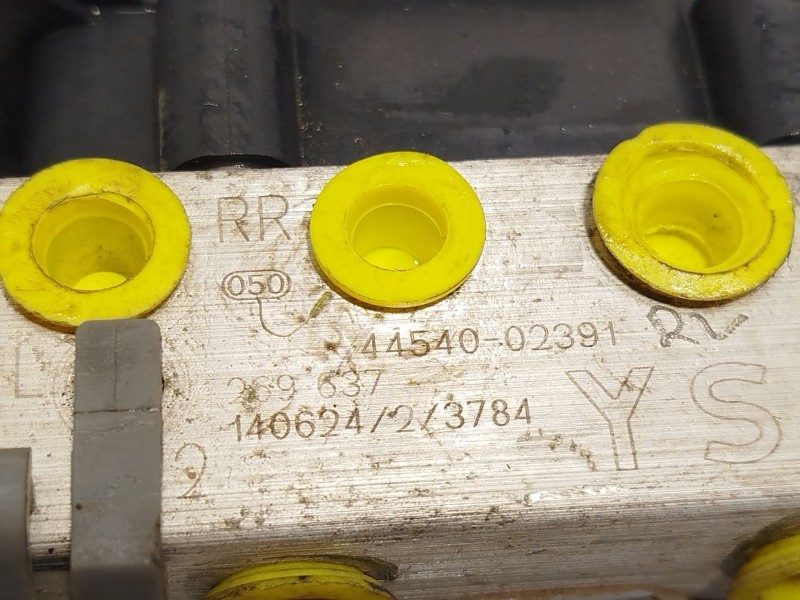 Recambio de abs para toyota auris 2.0 d-4d cat referencia OEM IAM 4454002391 0265956014 269637