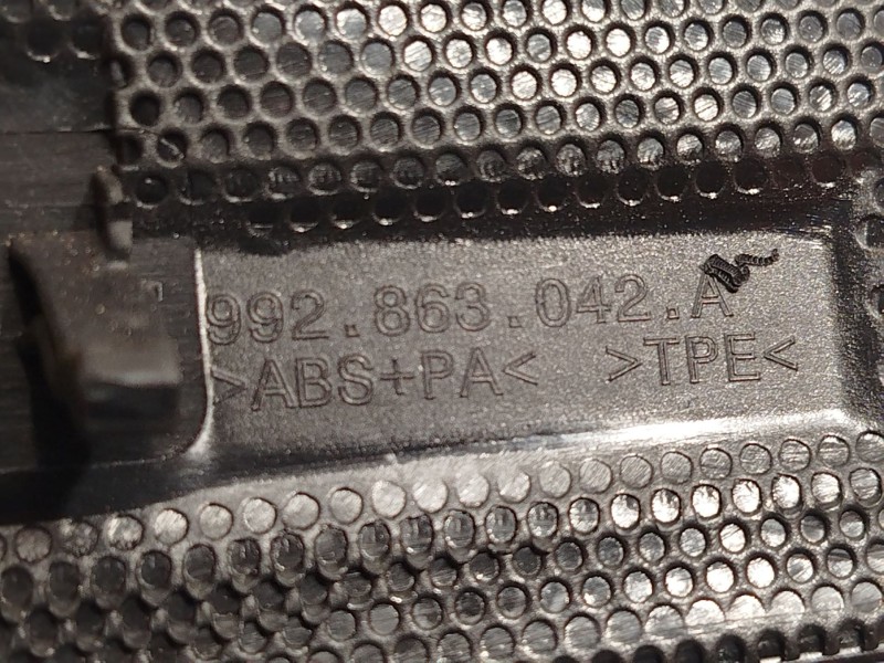 Recambio de moldura para porsche 911 descapotable (992) 3.8 turbo s (992650) referencia OEM IAM 992863042A  