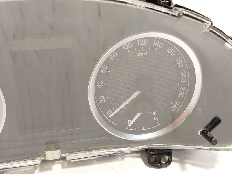 Recambio de cuadro instrumentos para toyota auris 2.0 d-4d cat referencia OEM IAM 838000ZV82  