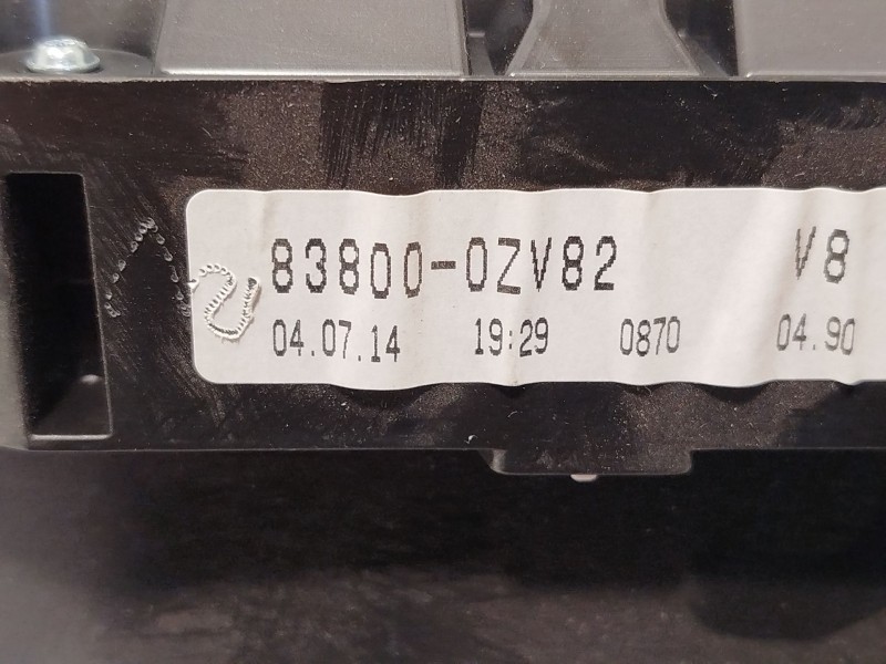 Recambio de cuadro instrumentos para toyota auris 2.0 d-4d cat referencia OEM IAM 838000ZV82  