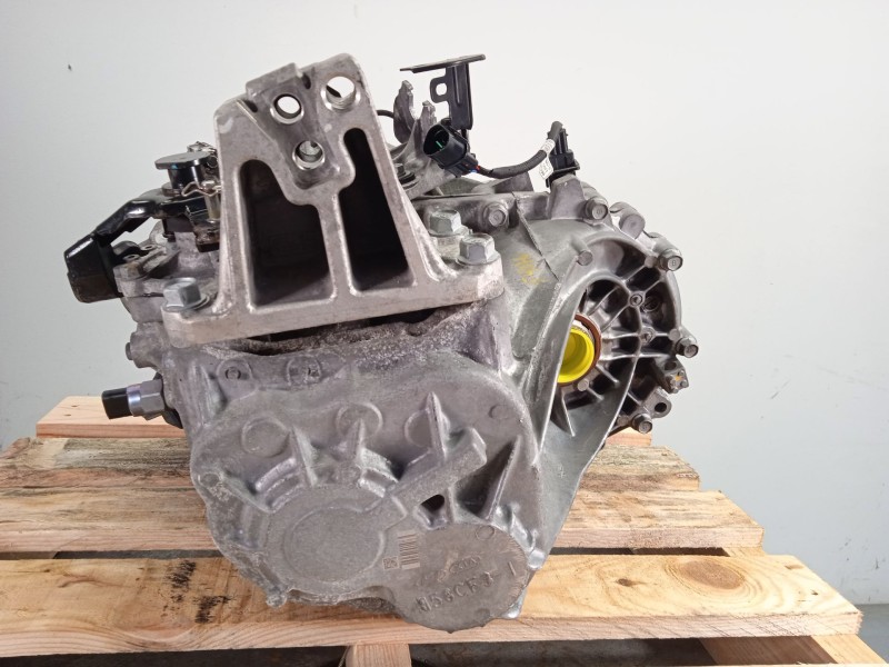 Recambio de caja cambios para kia carens iv 1.7 crdi referencia OEM IAM WFW6 4300032932 