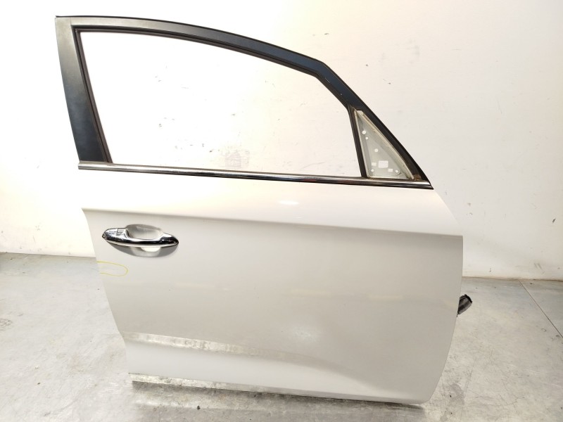 Recambio de puerta delantera derecha para kia carens iv 1.7 crdi referencia OEM IAM 76004A4000  