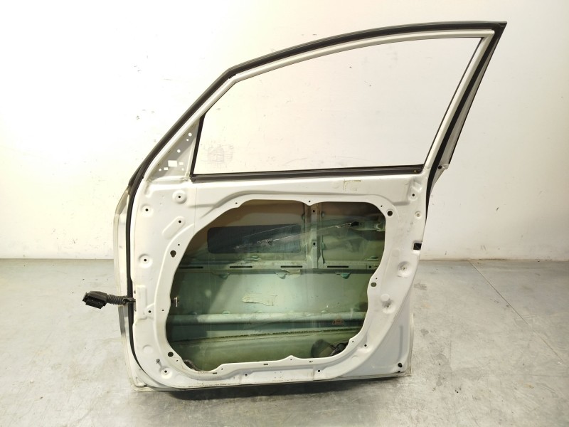 Recambio de puerta delantera derecha para kia carens iv 1.7 crdi referencia OEM IAM 76004A4000  