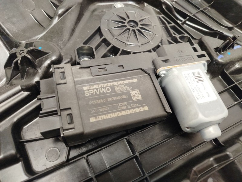 Recambio de elevalunas trasero derecho para lynk & co 01 phev referencia OEM IAM 8891895914 8888274992 