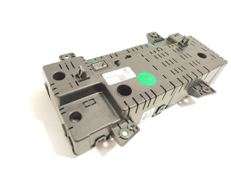 Recambio de cuadro instrumentos para lynk & co 01 phev referencia OEM IAM 8892280194  P8892280194