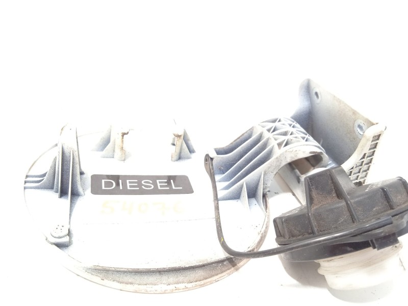 Recambio de tapa exterior combustible para kia carens iv 1.7 crdi referencia OEM IAM 69510A4001  