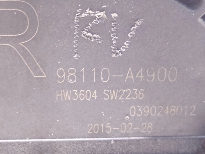 Recambio de motor limpia delantero para kia carens iv 1.7 crdi referencia OEM IAM 98110A4900  