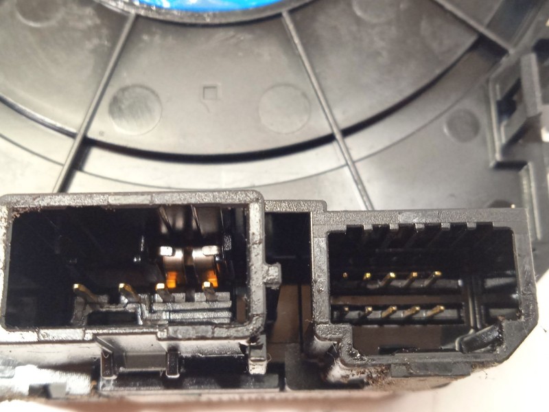 Recambio de anillo airbag para kia carens iv 1.7 crdi referencia OEM IAM 93490A4110  