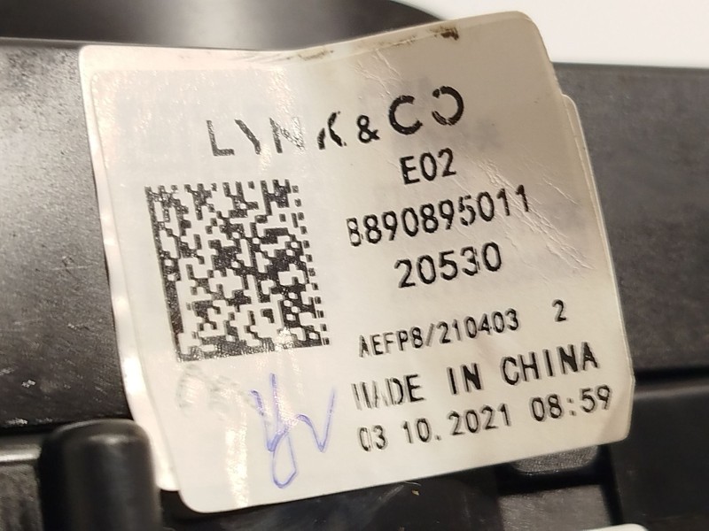 Recambio de mando intermitentes para lynk & co 01 phev referencia OEM IAM 8890895011  