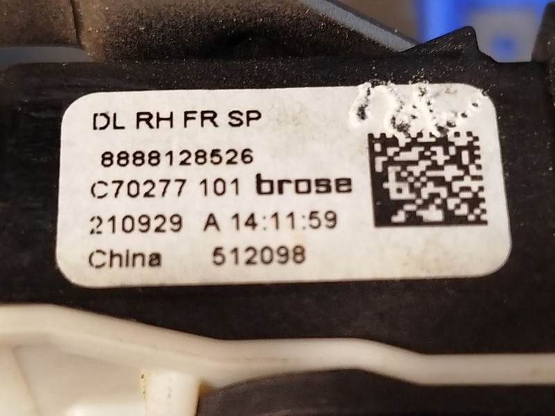 Recambio de cerradura puerta delantera derecha para lynk & co 01 phev referencia OEM IAM 8888128526  