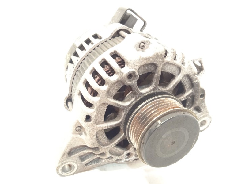 Recambio de alternador para kia carens iv 1.7 crdi referencia OEM IAM 373002A900  8400290