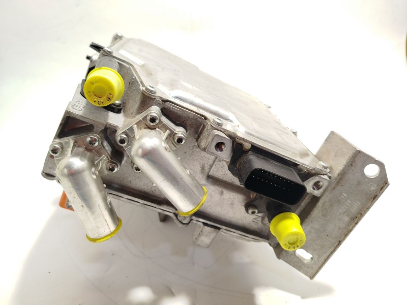 Recambio de convertidor potencia para lynk & co 01 phev referencia OEM IAM 8893166480  