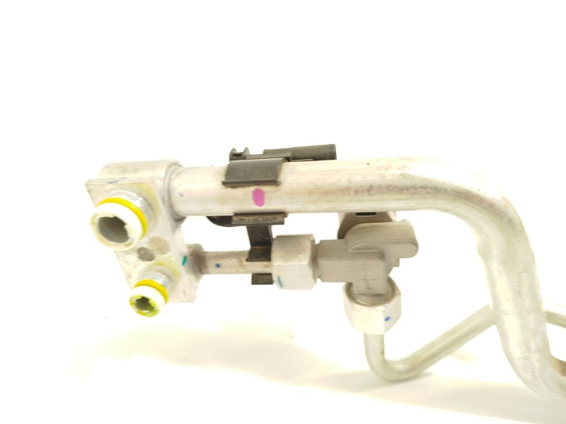 Recambio de tubos aire acondicionado para lynk & co 01 phev referencia OEM IAM 8888948346  