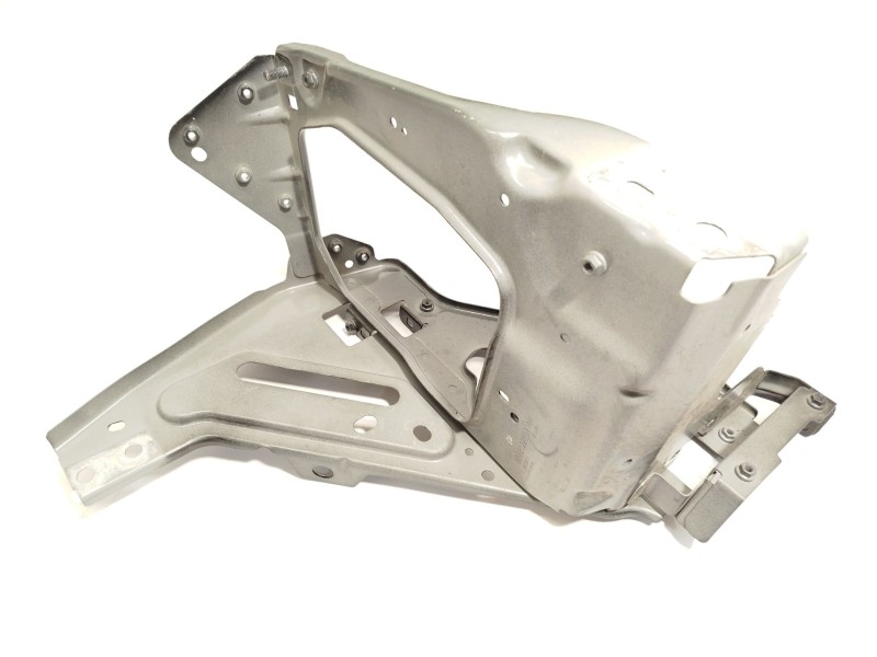 Recambio de soporte faro derecho para lynk & co 01 phev referencia OEM IAM 8888122658  