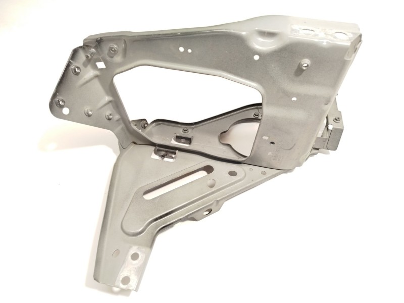 Recambio de soporte faro derecho para lynk & co 01 phev referencia OEM IAM 8888122658  