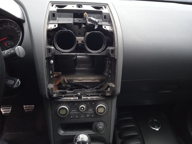 nissan qashqai i (j10, nj10) del año 2010