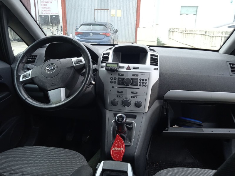 opel zafira / zafira family b (a05) del año 2009