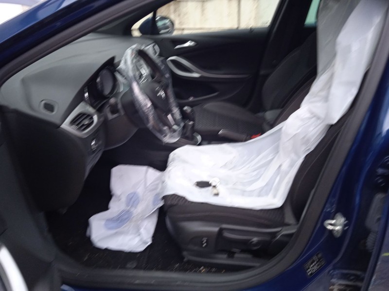 opel astra k (b16) del año 2020