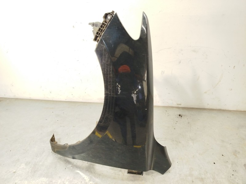 Recambio de aleta delantera izquierda para hyundai santa fé ii (cm) 2.2 crdi referencia OEM IAM 663102B500  