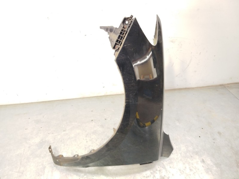 Recambio de aleta delantera izquierda para hyundai santa fé ii (cm) 2.2 crdi referencia OEM IAM 663102B500  