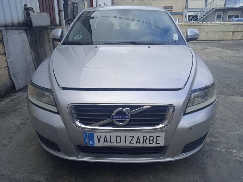 volvo v50 familiar del año 2011