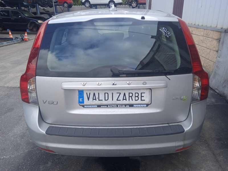 volvo v50 familiar del año 2011