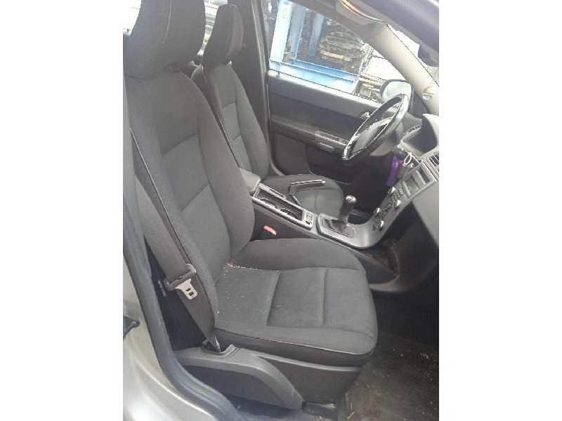 volvo v50 familiar del año 2011