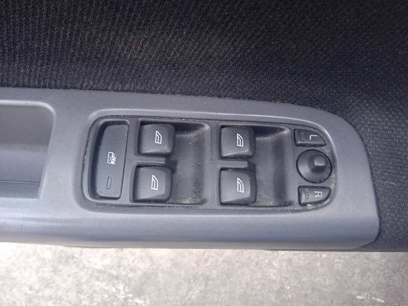 volvo v50 familiar del año 2011