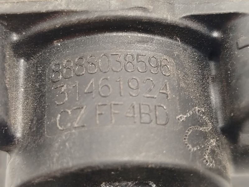 Recambio de bomba agua para lynk & co 01 phev referencia OEM IAM 8888038596 31461924 