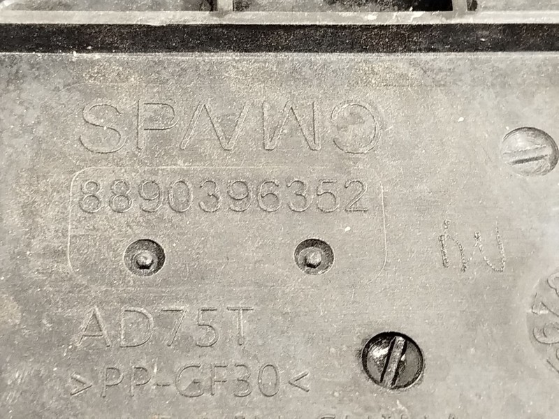 Recambio de electroventilador para lynk & co 01 phev referencia OEM IAM 8890396352  