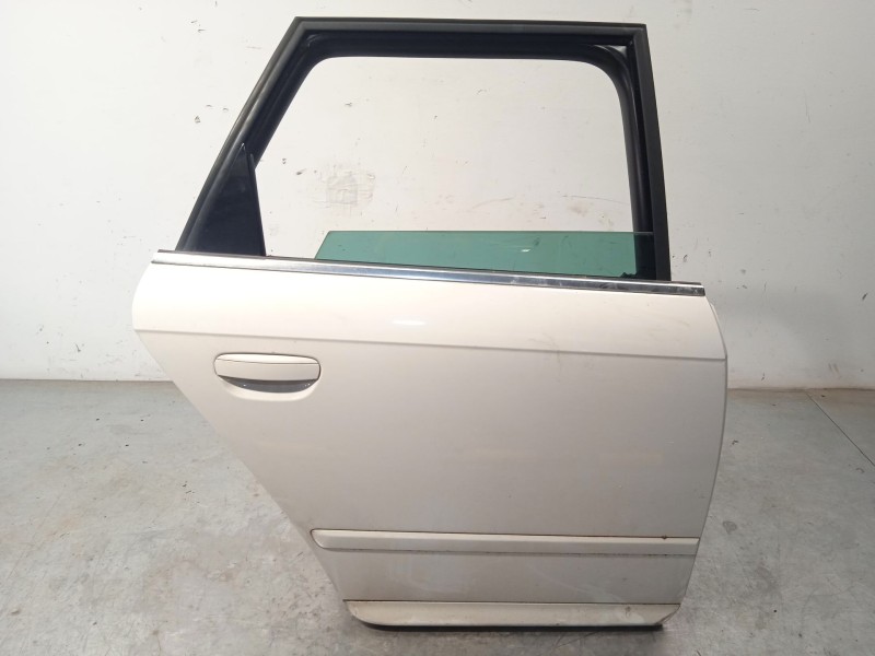 Recambio de puerta trasera derecha para seat exeo st (3r5) 2.0 tdi referencia OEM IAM 3R0833052  