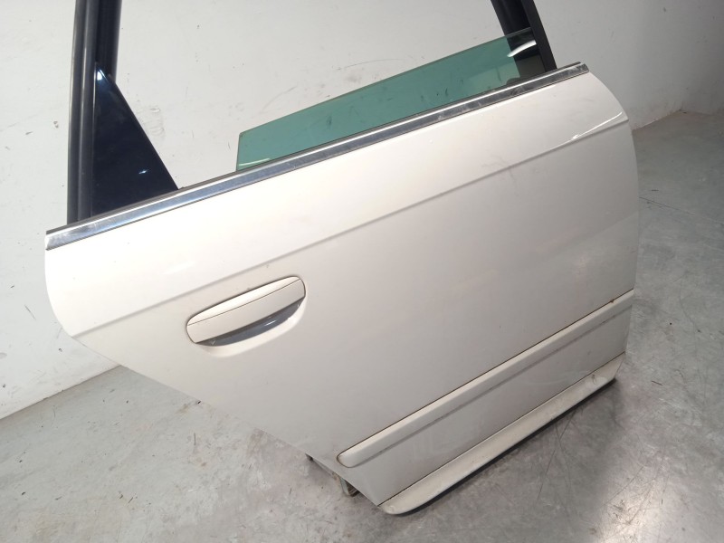 Recambio de puerta trasera derecha para seat exeo st (3r5) 2.0 tdi referencia OEM IAM 3R0833052  