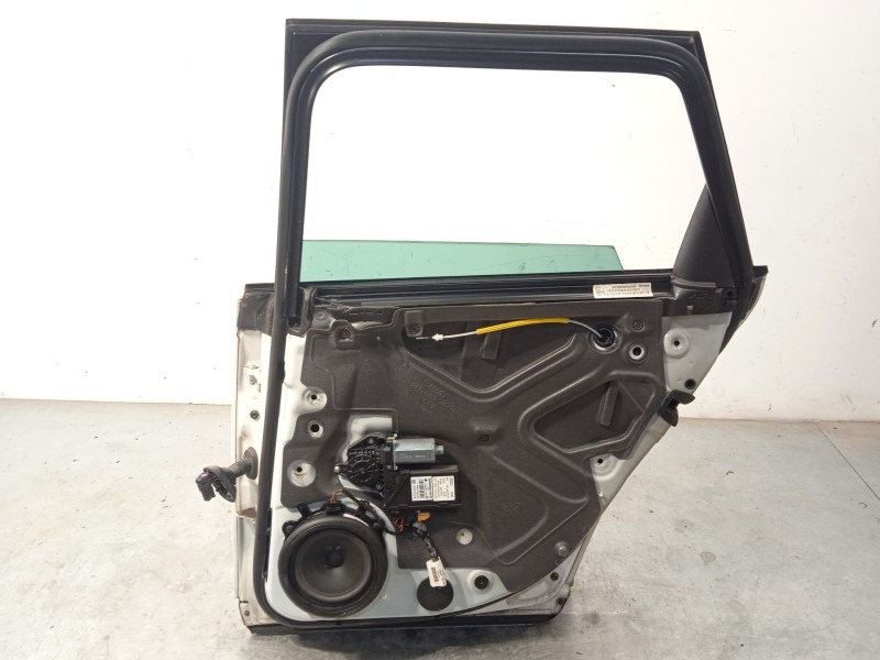 Recambio de puerta trasera derecha para seat exeo st (3r5) 2.0 tdi referencia OEM IAM 3R0833052  
