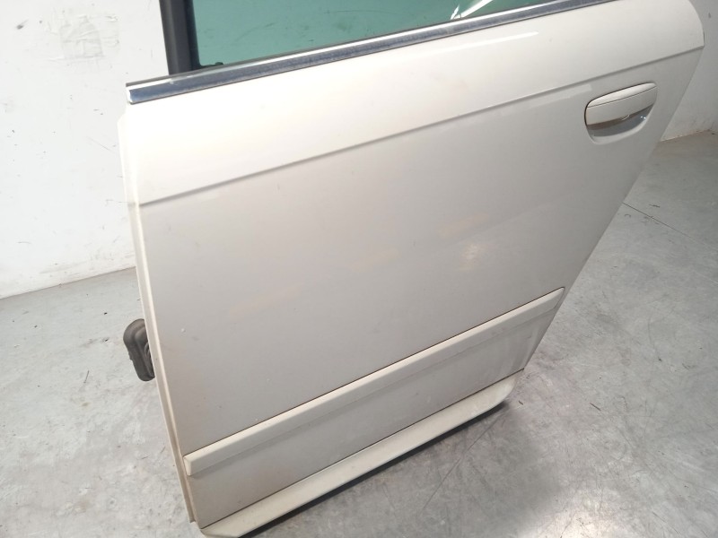 Recambio de puerta trasera izquierda para seat exeo st (3r5) 2.0 tdi referencia OEM IAM 3R0833051  